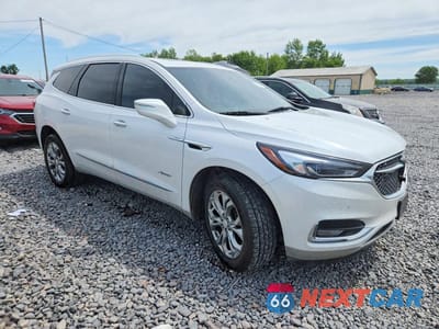 Czwarte zdjęcie samochodu z boku: 2018 BUICK ENCLAVE AVENIR VIN:5GAEVCKW6JJ134373 - miniatura