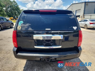 Zdjęcie 6 z 13 samochodu: 2007 GMC YUKON XL C1500 VIN:1GKFC16J47J275385 - miniatura