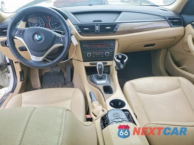 Zdjęcie 8 z 13 samochodu: 2014 BMW X1 XDRIVE28I VIN:WBAVL1C50EVY20659 - miniatura