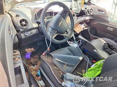 Zdjęcie 8 z 12 samochodu: 2014 CHEVROLET SONIC LT VIN:1G1JC5SH4E4131291 - miniatura