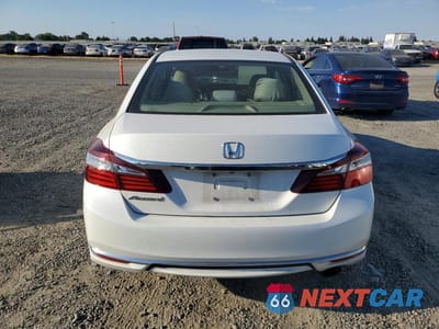 Zdjęcie 6 z 12 samochodu: 2017 HONDA ACCORD LX VIN:1HGCR2F33HA224449 - miniatura