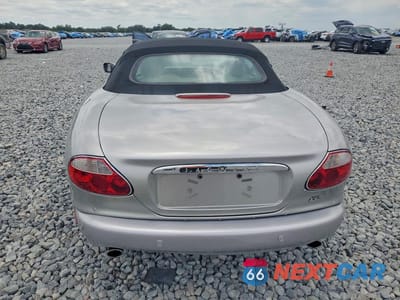 Zdjęcie 6 z 12 samochodu: 2001 JAGUAR XK8 VIN:SAJDA42C11NA22756 - miniatura