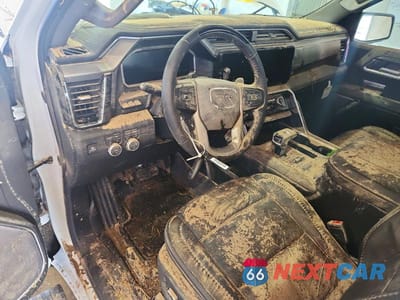 Zdjęcie 8 z 12 samochodu: 2026 GMC SIERRA K1500 DENALI VIN:1GTUUGEL6TZ299902 - miniatura