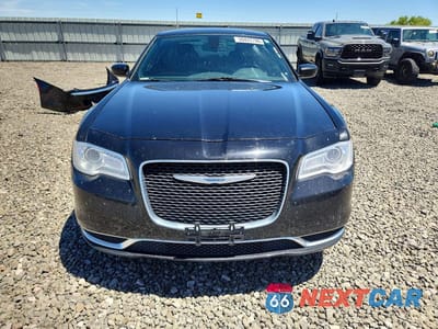 Piąte zdjęcie samochodu w środku: 2019 CHRYSLER 300 TOURING VIN:2C3CCARGXKH569161 - miniatura