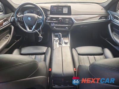 Zdjęcie 8 z 12 samochodu: 2017 BMW 530 I VIN:WBAJA5C35HG897854 - miniatura