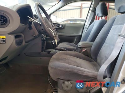 Zdjęcie 7 z 13 samochodu: 2004 HYUNDAI SANTA FE GLS VIN:KM8SC73D54U814257 - miniatura