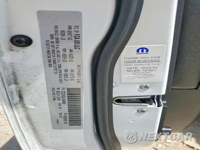 Zdjęcie 12 z 12 samochodu: 2018 CHRYSLER 300 S VIN:2C3CCAGGXJH300482 - miniatura