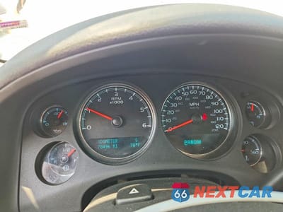 Zdjęcie 9 z 14 samochodu: 2011 CHEVROLET SUBURBAN K1500 LT VIN:1GNSKJE33BR397205 - miniatura