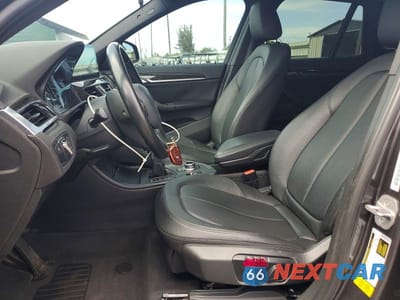Zdjęcie 7 z 12 samochodu: 2017 BMW X1 SDRIVE28I VIN:WBXHU7C33H5H36022 - miniatura