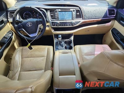 Zdjęcie 8 z 13 samochodu: 2015 TOYOTA HIGHLANDER LIMITED VIN:5TDDKRFH3FS134407 - miniatura