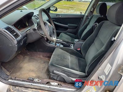 Zdjęcie 7 z 13 samochodu: 2007 HONDA ACCORD SE VIN:1HGCM563X7A000996 - miniatura