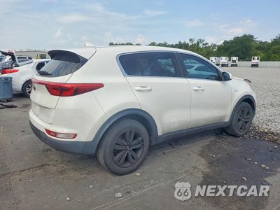 Trzecie zdjęcie samochodu z tyłu: 2017 KIA SPORTAGE LX VIN:KNDPMCAC3H7116325 - miniatura