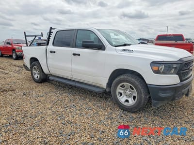Czwarte zdjęcie samochodu z boku: 2023 RAM 1500 TRADESMAN VIN:1C6RREGT5PN654359 - miniatura