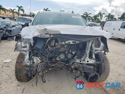 Piąte zdjęcie samochodu w środku: 2021 GMC SIERRA K1500 ELEVATION VIN:3GTU9CET6MG302826 - miniatura