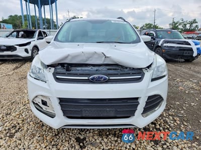 Piąte zdjęcie samochodu w środku: 2016 FORD ESCAPE SE VIN:1FMCU9GX5GUB70572 - miniatura