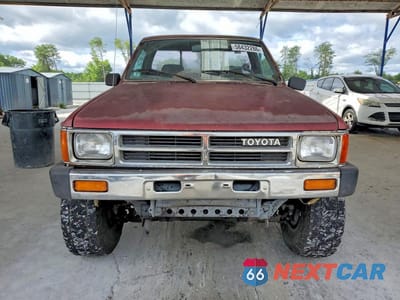 Piąte zdjęcie samochodu w środku: 1987 TOYOTA PICKUP RN63 STD VIN:JT4RN63R4H0151991 - miniatura