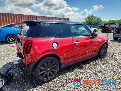 Trzecie zdjęcie samochodu z tyłu: 2020 MINI COOPER S VIN:WMWXR5C01L2L85233 - miniatura