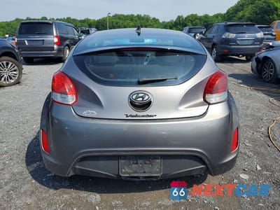 Zdjęcie 6 z 12 samochodu: 2016 HYUNDAI VELOSTER BASE VIN:KMHTC6AD0GU277142 - miniatura