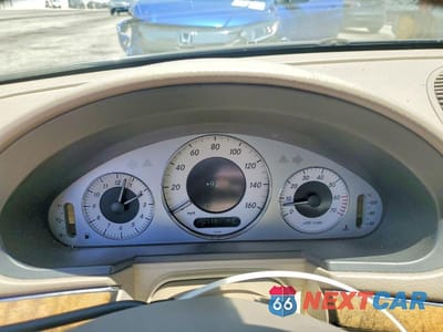 Zdjęcie 9 z 12 samochodu: 2004 MERCEDES-BENZ E 500 VIN:WDBUF70J04A461313 - miniatura