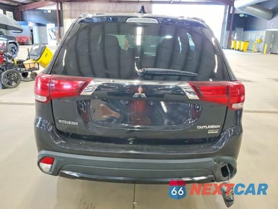 Zdjęcie 6 z 13 samochodu: 2018 MITSUBISHI OUTLANDER VIN:JA4AZ3A37JZ050020 - miniatura