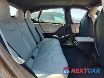 Zdjęcie 10 z 12 samochodu: 2016 TESLA MODEL S VIN:5YJSA1E19GF151329 - miniatura