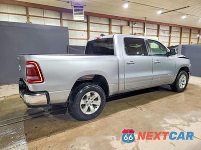 Trzecie zdjęcie samochodu z tyłu: 2024 RAM 1500 LARAMIE VIN:1C6SRFJT9RN223767 - miniatura
