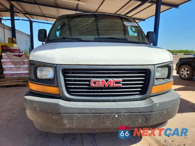 Piąte zdjęcie samochodu w środku: 2017 GMC SAVANA G2500 VIN:1GTW7AFF8H1116723 - miniatura