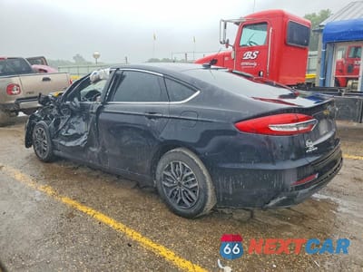 Drugie zdjęcie samochodu z przodu: 2019 FORD FUSION S VIN:3FA6P0G77KR198724 - miniatura