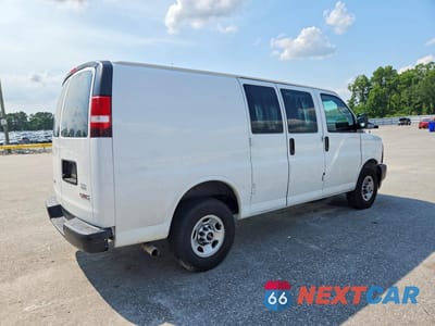 Trzecie zdjęcie samochodu z tyłu: 2021 GMC SAVANA 2500 CARGO DELIVERY VAN VIN:1GTW7AFPXM1192088 - miniatura