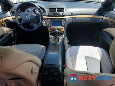 Zdjęcie 8 z 12 samochodu: 2009 MERCEDES-BENZ E 550 VIN:WDBUF72X19B377343 - miniatura