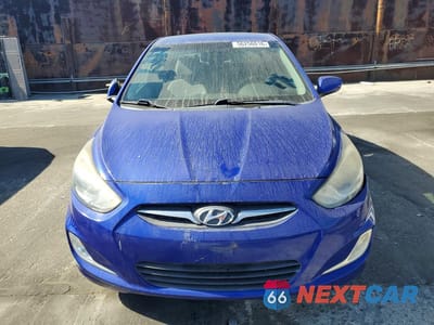 Piąte zdjęcie samochodu w środku: 2013 HYUNDAI ACCENT GLS VIN:KMHCU4AE6DU428720 - miniatura