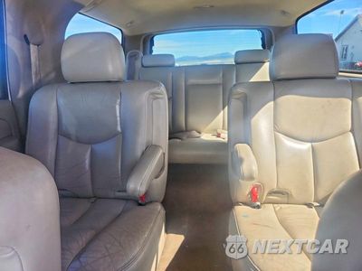 Zdjęcie 10 z 13 samochodu: 2006 CHEVROLET SUBURBAN K1500 VIN:3GNFK16Z06G112342 - miniatura