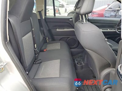 Zdjęcie 11 z 13 samochodu: 2008 JEEP COMPASS SPORT VIN:1J8FT47W58D519755 - miniatura