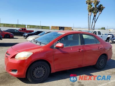 2007 TOYOTA YARIS BASE JTDBT923871039838 - główne zdjęcie licytacji z USA - miniatura