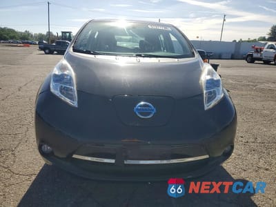 Piąte zdjęcie samochodu w środku: 2013 NISSAN LEAF S VIN:1N4AZ0CP3DC415925 - miniatura