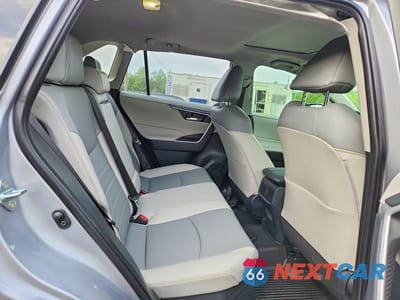 Zdjęcie 11 z 13 samochodu: 2025 TOYOTA RAV4 XLE PREMIUM VIN:JTMB6RFV2SD157877 - miniatura