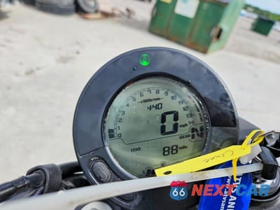 Zdjęcie 7 z 9 samochodu: 2025 KAWASAKI EL450 C VIN:ML5ELFC10SDA25848 - miniatura