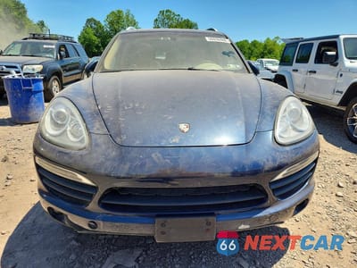 Piąte zdjęcie samochodu w środku: 2012 PORSCHE CAYENNE S HYBRID VIN:WP1AE2A25CLA90975 - miniatura