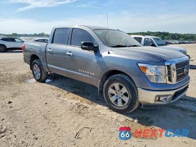 Czwarte zdjęcie samochodu z boku: 2018 NISSAN TITAN S VIN:1N6AA1EJ2JN516385 - miniatura