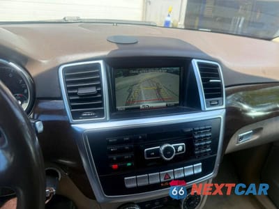 Piąte zdjęcie samochodu w środku: 2015 MERCEDES-BENZ ML 350 4MATIC VIN:4JGDA5HB7FA461597 - miniatura