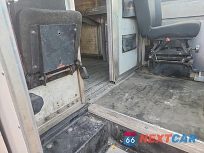 Zdjęcie 11 z 13 samochodu: 2013 ISUZU NPR HD DELIVERY VAN VIN:JALB4T173D7W01327 - miniatura