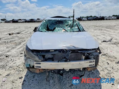 Piąte zdjęcie samochodu w środku: 2024 NISSAN ALTIMA SR VIN:1N4BL4CV3RN311278 - miniatura
