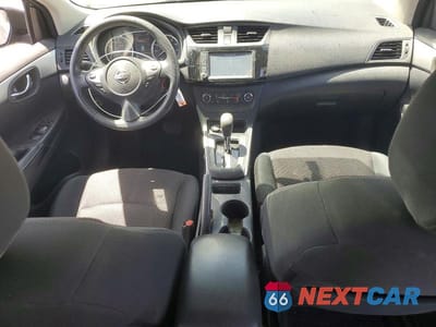 Zdjęcie 8 z 12 samochodu: 2019 NISSAN SENTRA S VIN:3N1AB7AP9KY322991 - miniatura