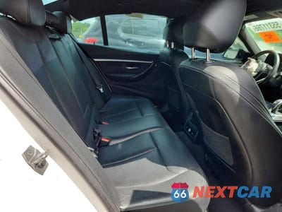 Zdjęcie 10 z 12 samochodu: 2017 BMW 330 XI VIN:WBA8D9G33HNU65640 - miniatura