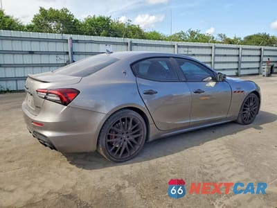 Trzecie zdjęcie samochodu z tyłu: 2022 MASERATI GHIBLI TROFEO VIN:ZAM57ZST1NX399881 - miniatura