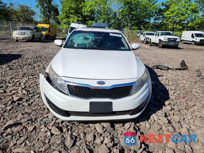 Piąte zdjęcie samochodu w środku: 2012 KIA OPTIMA LX VIN:5XXGM4A7XCG030213 - miniatura