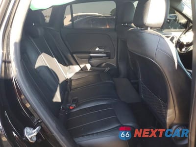 Zdjęcie 11 z 13 samochodu: 2022 MERCEDES-BENZ GLA 250 VIN:W1N4N4GB3NJ389230 - miniatura