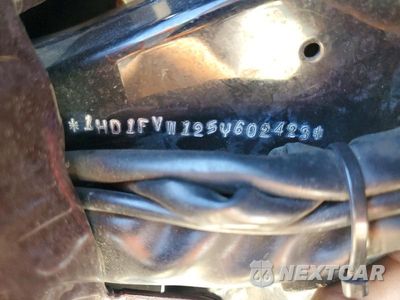 Zdjęcie 8 z 8 samochodu: 2005 HARLEY-DAVIDSON FLHTI VIN:1HD1FVW125Y602423 - miniatura