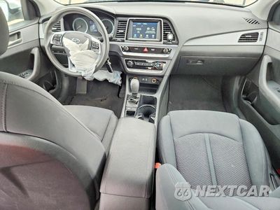Zdjęcie 8 z 12 samochodu: 2019 HYUNDAI SONATA SE VIN:5NPE24AFXKH745595 - miniatura