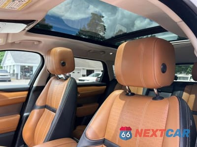 Zdjęcie 9 z 10 samochodu: 2019 LAND ROVER RANGE ROVER VELAR S VIN:SALYB2FV2KA224470 - miniatura